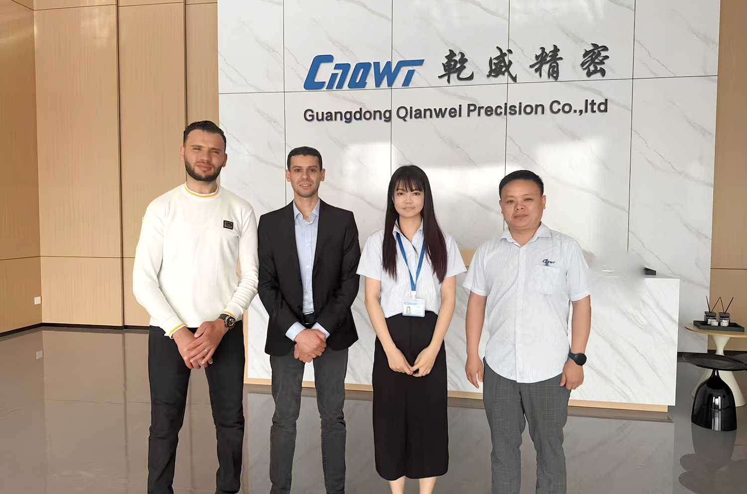 Алжырскія кліенты наведалі Qianwei